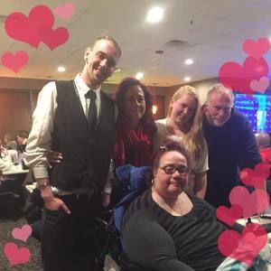 Meet your Posher, Lara